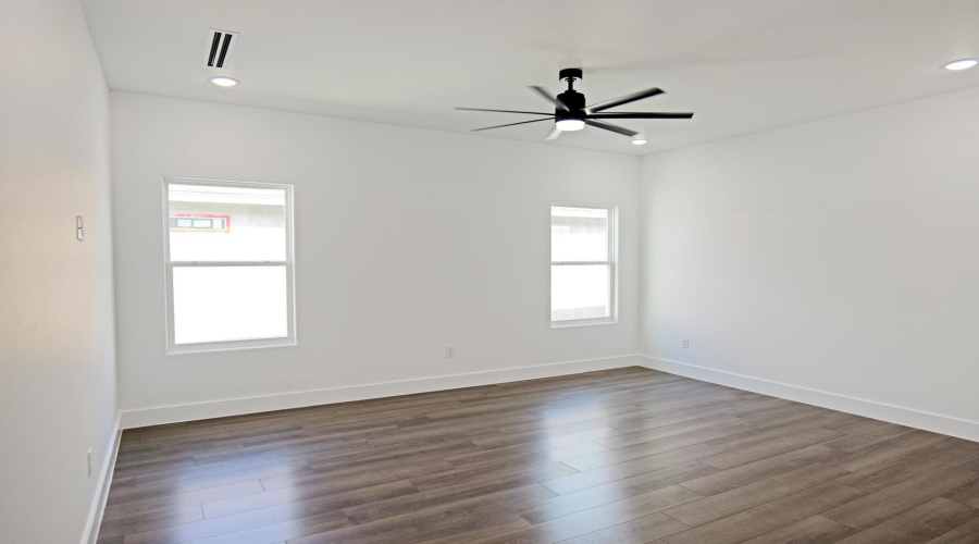 4013 Sun Valley Dr., Laredo, Texas 78045, 3 Bedrooms Bedrooms, 6 Rooms Rooms,2 BathroomsBathrooms,Residential,For Sale,4013 Sun Valley Dr.,20260491