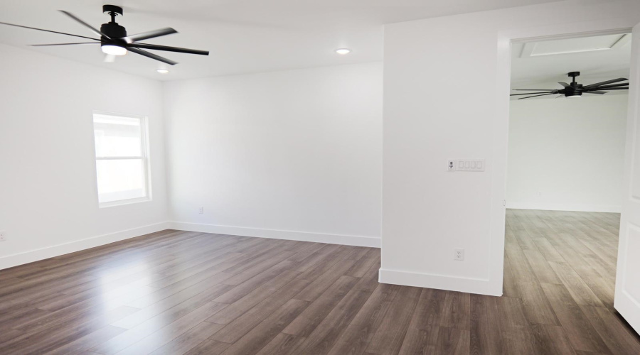 4013 Sun Valley Dr., Laredo, Texas 78045, 3 Bedrooms Bedrooms, 6 Rooms Rooms,2 BathroomsBathrooms,Residential,For Sale,4013 Sun Valley Dr.,20260491