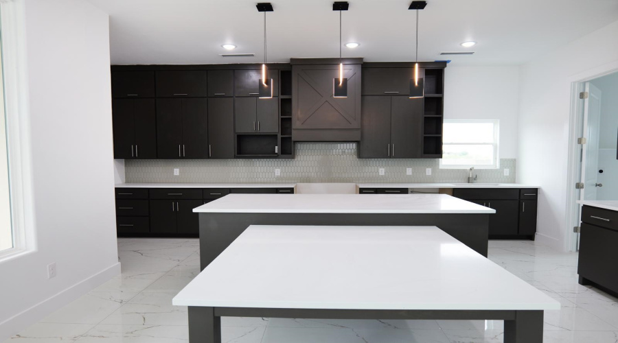 4013 Sun Valley Dr., Laredo, Texas 78045, 3 Bedrooms Bedrooms, 6 Rooms Rooms,2 BathroomsBathrooms,Residential,For Sale,4013 Sun Valley Dr.,20260491