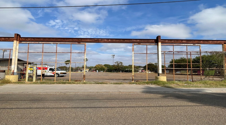 1902 Sanchez St, LAREDO, Texas 78041-1982, 1 Bedroom Bedrooms, 21 Rooms Rooms,2 BathroomsBathrooms,Commercial/industrial,For Sale,1902 Sanchez St,20260508