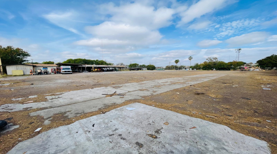 1902 Sanchez St, LAREDO, Texas 78041-1982, 1 Bedroom Bedrooms, 21 Rooms Rooms,2 BathroomsBathrooms,Commercial/industrial,For Sale,1902 Sanchez St,20260508