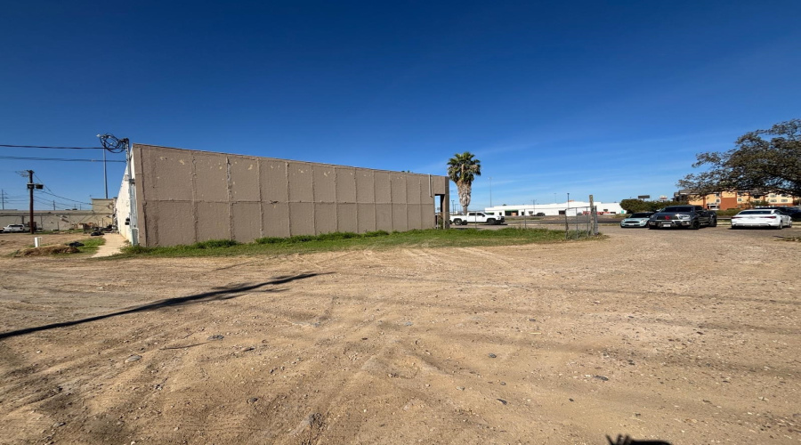 313 Village Blvd, Laredo, Texas 78041, ,Land,For Sale,313 Village Blvd,20260503