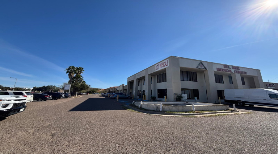 313 Village Blvd, Laredo, Texas 78041, ,Land,For Sale,313 Village Blvd,20260503