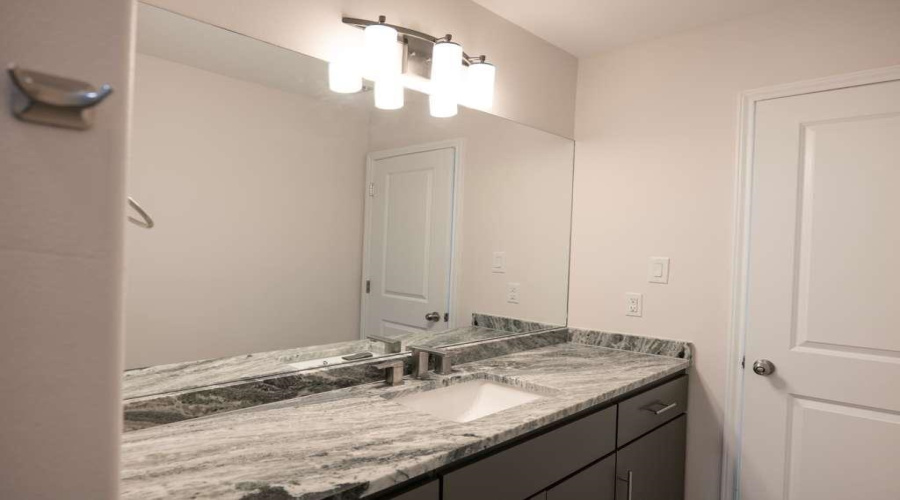 3926 Sun Valley Dr., Laredo, Texas 78045, 3 Bedrooms Bedrooms, 6 Rooms Rooms,2 BathroomsBathrooms,Residential,For Sale,3926 Sun Valley Dr.,20260493