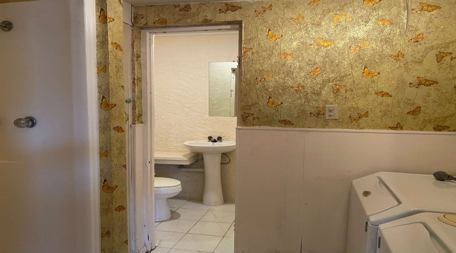 1019 San Bernardo Ave, LAREDO, Texas 78040, 1 Bedroom Bedrooms, 2 Rooms Rooms,1 BathroomBathrooms,Residential,For Rent,1019 San Bernardo Ave,20260495