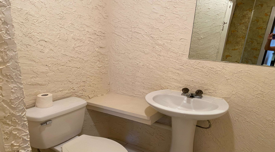 1019 San Bernardo Ave, LAREDO, Texas 78040, 1 Bedroom Bedrooms, 2 Rooms Rooms,1 BathroomBathrooms,Residential,For Rent,1019 San Bernardo Ave,20260495