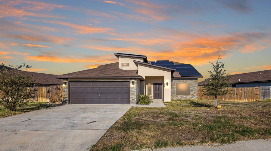 3508 Eduardo E Hayes Rd., LAREDO, Texas 78046, 3 Bedrooms Bedrooms, 7 Rooms Rooms,2 BathroomsBathrooms,Residential,For Rent,3508 Eduardo E Hayes Rd.,20260502