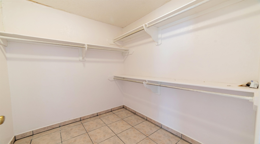 304 Rancho Viejo Dr, Laredo, Texas 78045, 4 Bedrooms Bedrooms, 6 Rooms Rooms,2 BathroomsBathrooms,Residential,For Sale,304 Rancho Viejo Dr,20260506