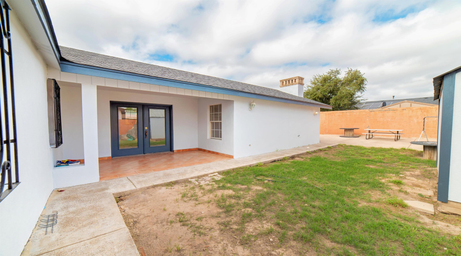 304 Rancho Viejo Dr, Laredo, Texas 78045, 4 Bedrooms Bedrooms, 6 Rooms Rooms,2 BathroomsBathrooms,Residential,For Sale,304 Rancho Viejo Dr,20260506