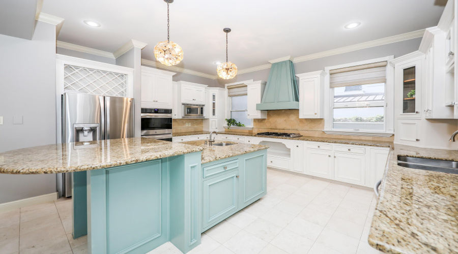 206 Elkington Lp, LAREDO, Texas 78045, 5 Bedrooms Bedrooms, 11 Rooms Rooms,5 BathroomsBathrooms,Residential,For Sale,206 Elkington Lp,20260507