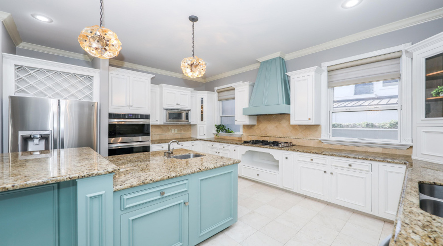 206 Elkington Lp, LAREDO, Texas 78045, 5 Bedrooms Bedrooms, 11 Rooms Rooms,5 BathroomsBathrooms,Residential,For Sale,206 Elkington Lp,20260507