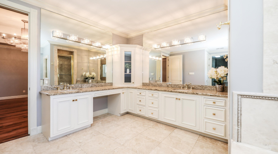 206 Elkington Lp, LAREDO, Texas 78045, 5 Bedrooms Bedrooms, 11 Rooms Rooms,5 BathroomsBathrooms,Residential,For Sale,206 Elkington Lp,20260507