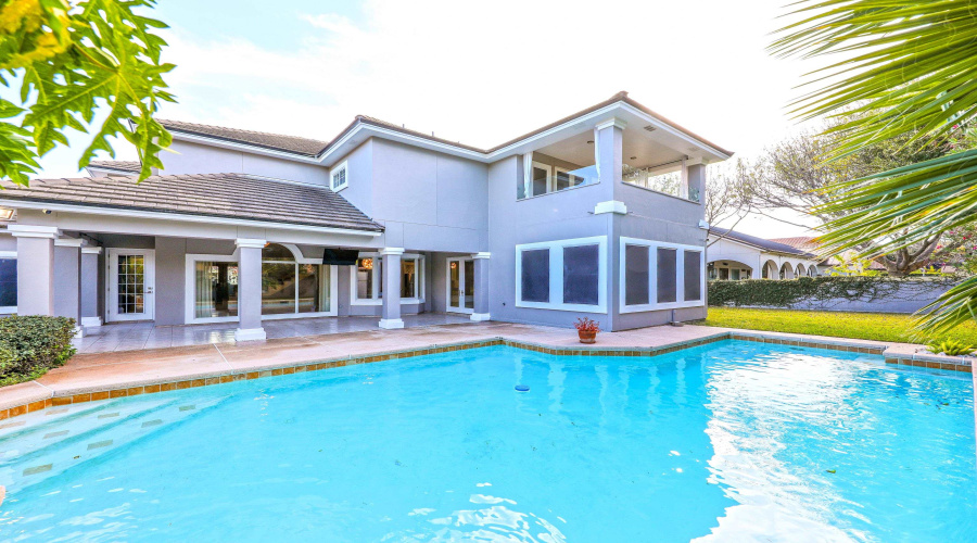 206 Elkington Lp, LAREDO, Texas 78045, 5 Bedrooms Bedrooms, 11 Rooms Rooms,5 BathroomsBathrooms,Residential,For Sale,206 Elkington Lp,20260507