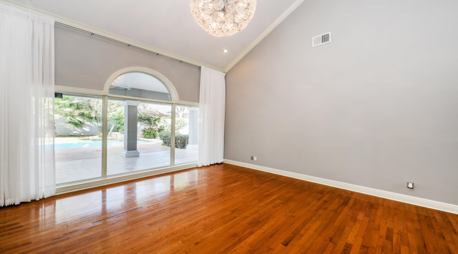 206 Elkington Lp, LAREDO, Texas 78045, 5 Bedrooms Bedrooms, 11 Rooms Rooms,5 BathroomsBathrooms,Residential,For Sale,206 Elkington Lp,20260507