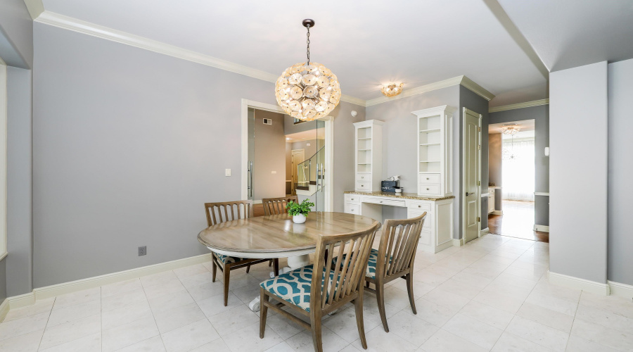 206 Elkington Lp, LAREDO, Texas 78045, 5 Bedrooms Bedrooms, 11 Rooms Rooms,5 BathroomsBathrooms,Residential,For Sale,206 Elkington Lp,20260507