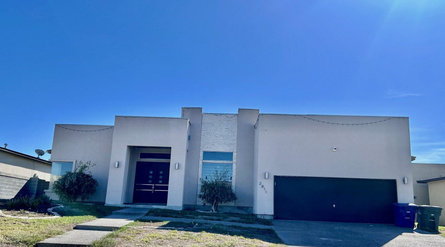 2811 T.S. Eliot Dr, Laredo, Texas 78041, 4 Bedrooms Bedrooms, 5 Rooms Rooms,3 BathroomsBathrooms,Residential,For Rent,2811 T.S. Eliot Dr,20260509