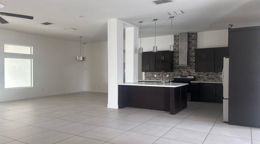 2811 T.S. Eliot Dr, Laredo, Texas 78041, 4 Bedrooms Bedrooms, 5 Rooms Rooms,3 BathroomsBathrooms,Residential,For Rent,2811 T.S. Eliot Dr,20260509