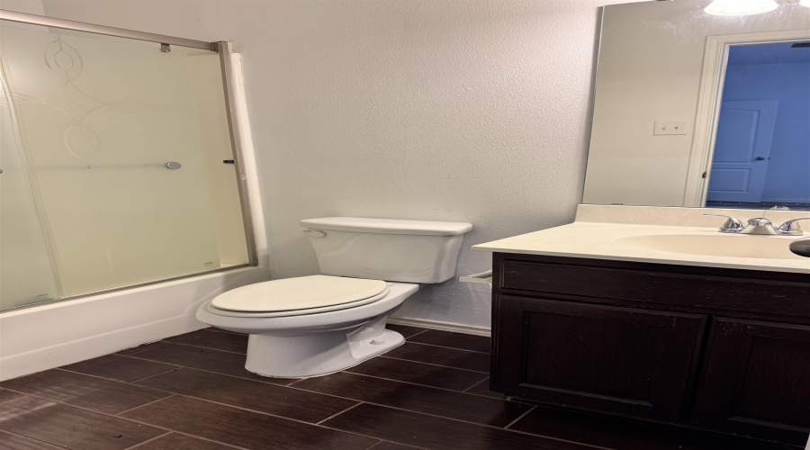 2619 San Isidro Pkwy, Laredo, Texas 78045, 2 Bedrooms Bedrooms, 5 Rooms Rooms,2 BathroomsBathrooms,Residential,For Rent,2619 San Isidro Pkwy,20260512