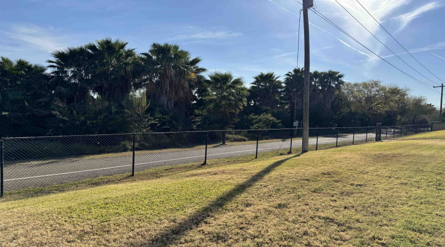 2619 San Isidro Pkwy, Laredo, Texas 78045, 2 Bedrooms Bedrooms, 5 Rooms Rooms,2 BathroomsBathrooms,Residential,For Rent,2619 San Isidro Pkwy,20260512