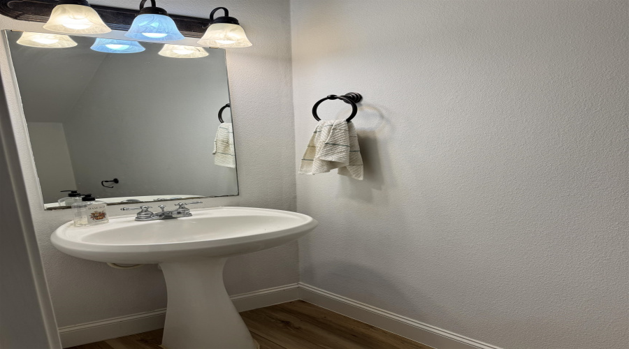 2619 San Isidro Pkwy, Laredo, Texas 78045, 2 Bedrooms Bedrooms, 5 Rooms Rooms,2 BathroomsBathrooms,Residential,For Rent,2619 San Isidro Pkwy,20260512