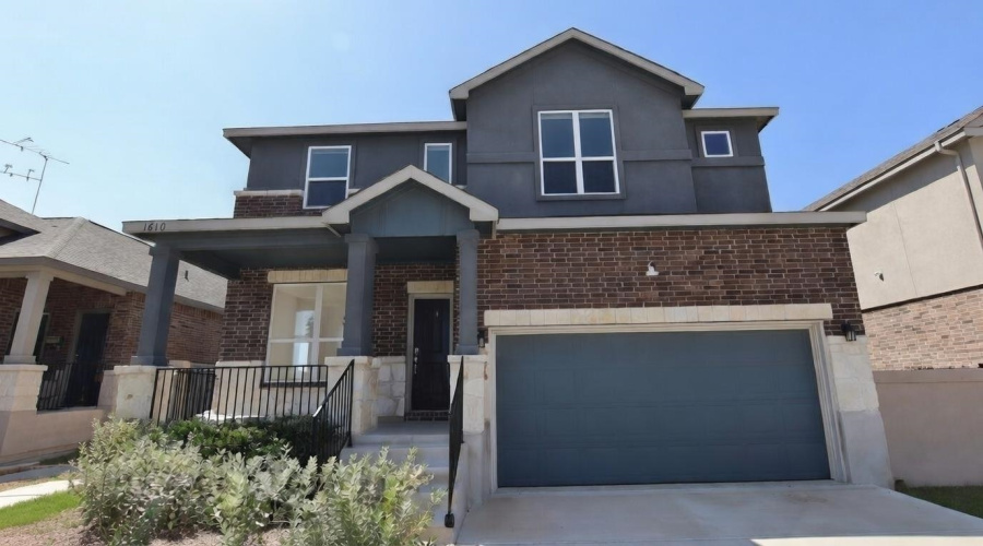 1610 Alborada Dr., Laredo, Texas 78045, 6 Bedrooms Bedrooms, 10 Rooms Rooms,3 BathroomsBathrooms,Residential,For Sale,1610 Alborada Dr.,20260513