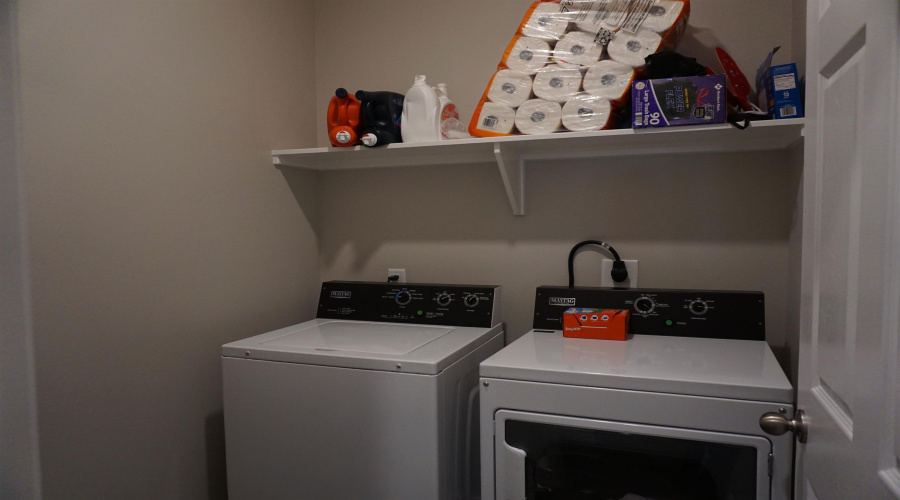 1610 Alborada Dr., Laredo, Texas 78045, 6 Bedrooms Bedrooms, 10 Rooms Rooms,3 BathroomsBathrooms,Residential,For Sale,1610 Alborada Dr.,20260513