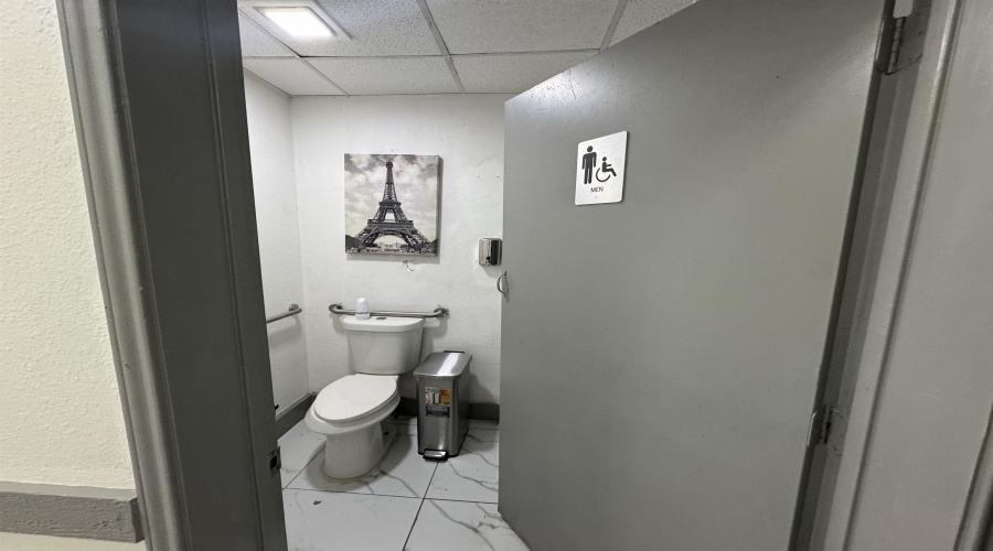 12520 Mines Rd, Laredo, Texas 78045, 1 Room Rooms,2 BathroomsBathrooms,Commercial retail/office,For Sale,12520 Mines Rd,20260511