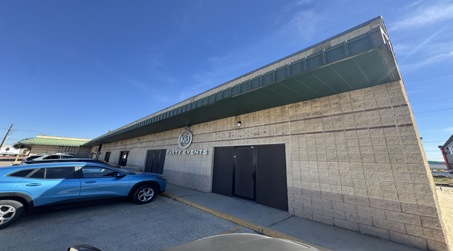 12520 Mines Rd, Laredo, Texas 78045, 1 Room Rooms,2 BathroomsBathrooms,Commercial retail/office,For Sale,12520 Mines Rd,20260511