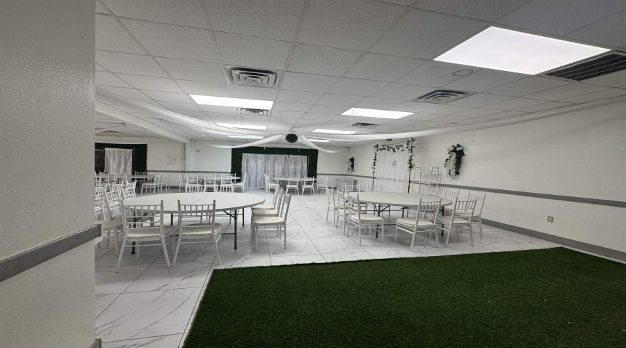 12520 Mines Rd, Laredo, Texas 78045, 1 Room Rooms,2 BathroomsBathrooms,Commercial retail/office,For Sale,12520 Mines Rd,20260511