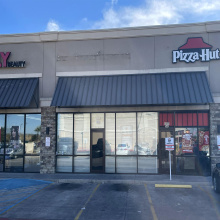 4415 US Highway 83, Laredo, Texas 78046, 6 Rooms Rooms,2 BathroomsBathrooms,Commercial retail/office,For Rent,4415 US Highway 83,20260515