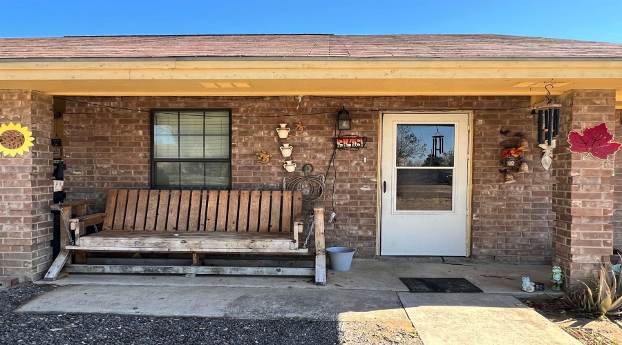 348 Gonzalez St, Zapata, Texas 78076, 3 Bedrooms Bedrooms, 6 Rooms Rooms,1 BathroomBathrooms,Residential,For Sale,348 Gonzalez St,20260517