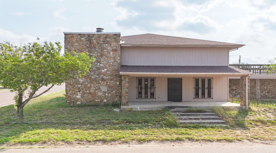 548 Cerrito Dr, Zapata, Texas 78076, 3 Bedrooms Bedrooms, 7 Rooms Rooms,2 BathroomsBathrooms,Residential,For Sale,548 Cerrito Dr,20260518