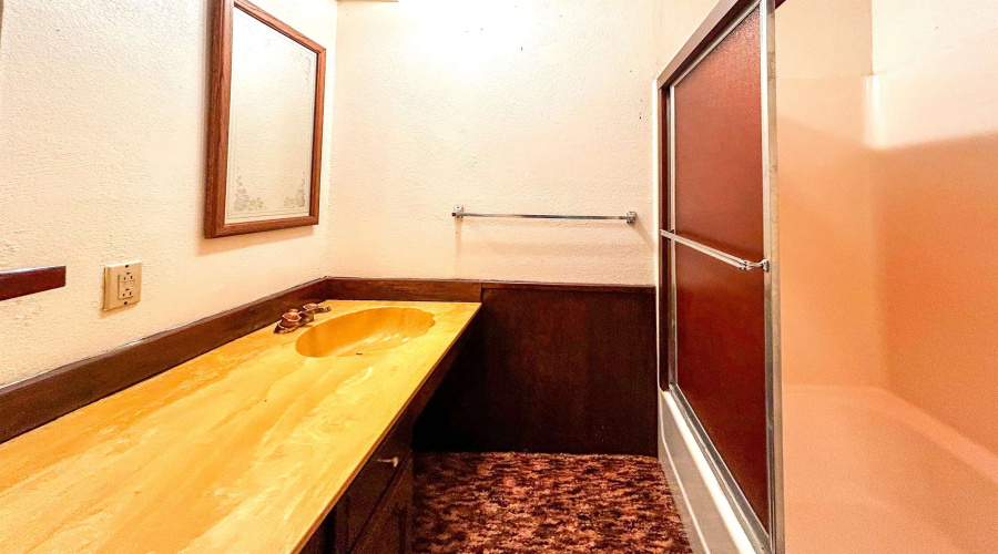 548 Cerrito Dr, Zapata, Texas 78076, 3 Bedrooms Bedrooms, 7 Rooms Rooms,2 BathroomsBathrooms,Residential,For Sale,548 Cerrito Dr,20260518