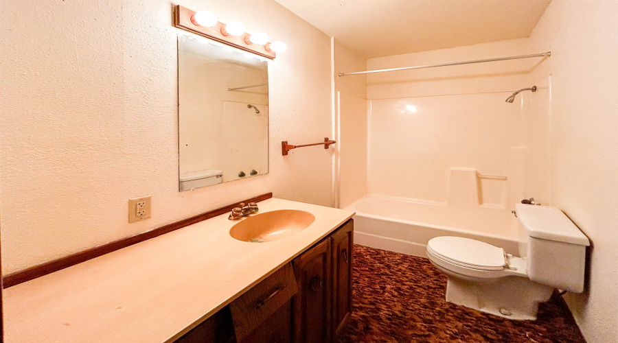 548 Cerrito Dr, Zapata, Texas 78076, 3 Bedrooms Bedrooms, 7 Rooms Rooms,2 BathroomsBathrooms,Residential,For Sale,548 Cerrito Dr,20260518