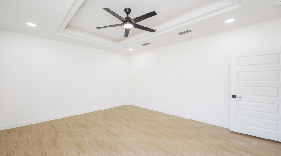 5612 Moses Lp., LAREDO, Texas 78046, 3 Bedrooms Bedrooms, 4 Rooms Rooms,2 BathroomsBathrooms,Residential,For Sale,5612 Moses Lp.,20260520