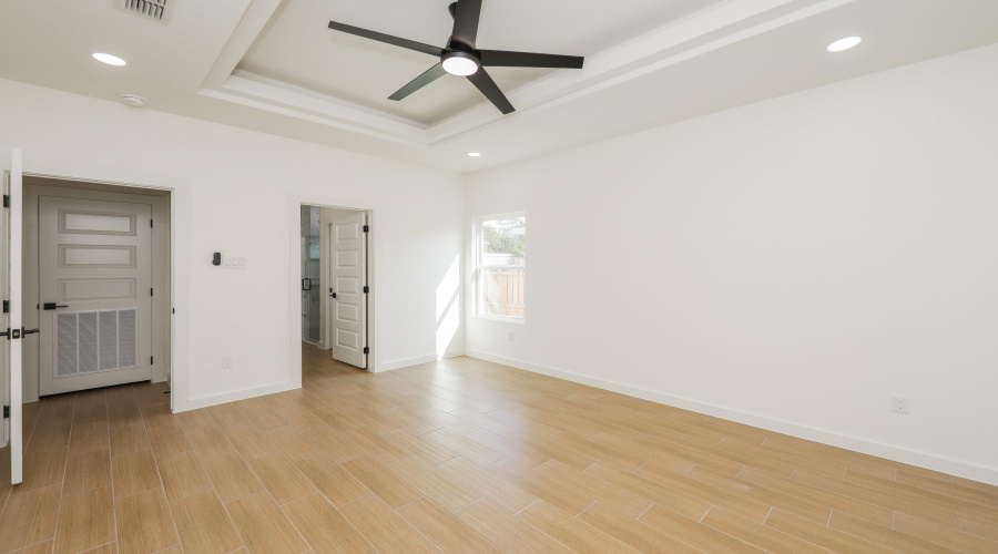 5612 Moses Lp., LAREDO, Texas 78046, 3 Bedrooms Bedrooms, 4 Rooms Rooms,2 BathroomsBathrooms,Residential,For Sale,5612 Moses Lp.,20260520