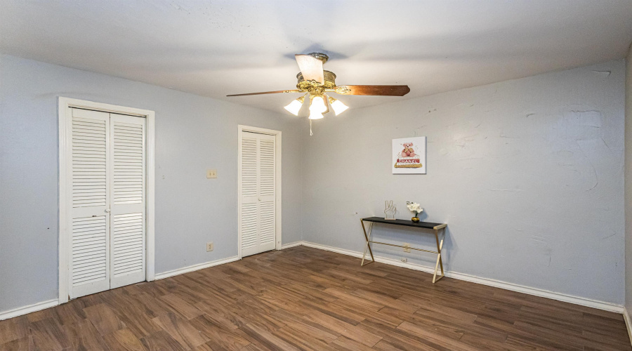 5500 McPherson Rd, LAREDO, Texas 78041, 2 Bedrooms Bedrooms, 4 Rooms Rooms,1 BathroomBathrooms,Residential,For Sale,5500 McPherson Rd,20260521