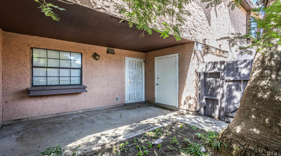 5500 McPherson Rd, LAREDO, Texas 78041, 2 Bedrooms Bedrooms, 4 Rooms Rooms,1 BathroomBathrooms,Residential,For Sale,5500 McPherson Rd,20260521