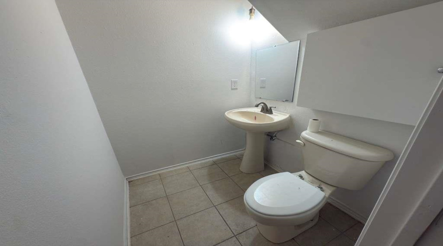 504 Campanario Ln, Laredo, Texas 78046, 4 Bedrooms Bedrooms, 7 Rooms Rooms,2 BathroomsBathrooms,Residential,For Sale,504 Campanario Ln,20260522