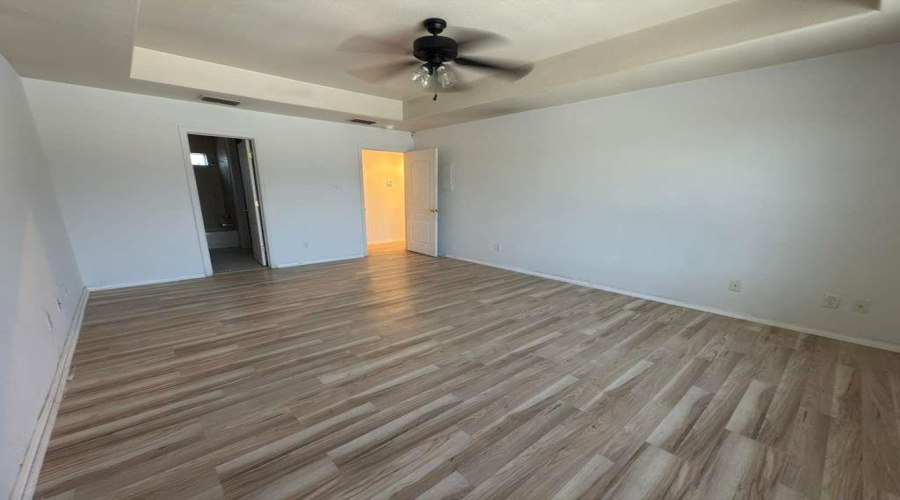 504 Campanario Ln, Laredo, Texas 78046, 4 Bedrooms Bedrooms, 7 Rooms Rooms,2 BathroomsBathrooms,Residential,For Sale,504 Campanario Ln,20260522