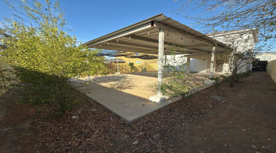 504 Campanario Ln, Laredo, Texas 78046, 4 Bedrooms Bedrooms, 7 Rooms Rooms,2 BathroomsBathrooms,Residential,For Sale,504 Campanario Ln,20260522