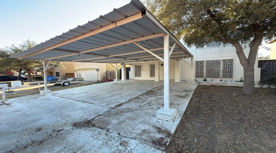504 Campanario Ln, Laredo, Texas 78046, 4 Bedrooms Bedrooms, 7 Rooms Rooms,2 BathroomsBathrooms,Residential,For Sale,504 Campanario Ln,20260522