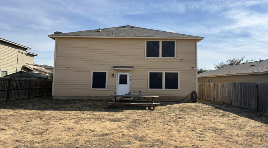 2040 Port Miami St, Laredo, Texas 78045, 4 Bedrooms Bedrooms, 5 Rooms Rooms,2 BathroomsBathrooms,Residential,For Sale,2040 Port Miami St,20260523