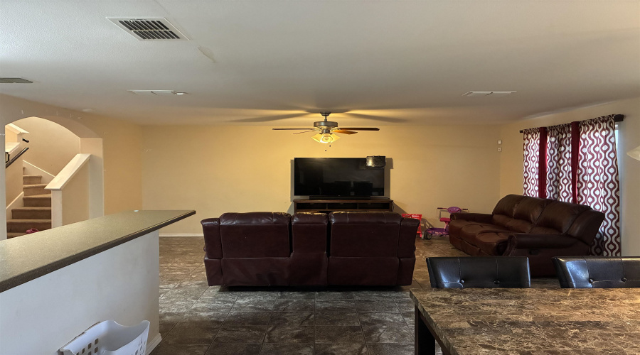 2040 Port Miami St, Laredo, Texas 78045, 4 Bedrooms Bedrooms, 5 Rooms Rooms,2 BathroomsBathrooms,Residential,For Sale,2040 Port Miami St,20260523
