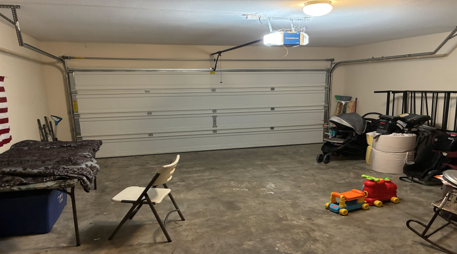 2040 Port Miami St, Laredo, Texas 78045, 4 Bedrooms Bedrooms, 5 Rooms Rooms,2 BathroomsBathrooms,Residential,For Sale,2040 Port Miami St,20260523