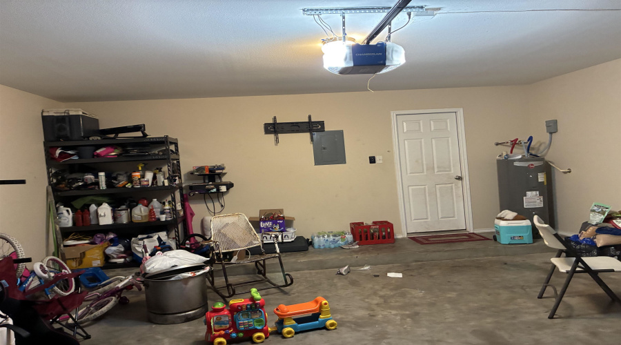 2040 Port Miami St, Laredo, Texas 78045, 4 Bedrooms Bedrooms, 5 Rooms Rooms,2 BathroomsBathrooms,Residential,For Sale,2040 Port Miami St,20260523