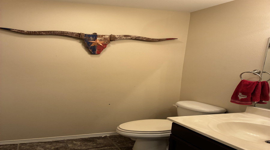 2040 Port Miami St, Laredo, Texas 78045, 4 Bedrooms Bedrooms, 5 Rooms Rooms,2 BathroomsBathrooms,Residential,For Sale,2040 Port Miami St,20260523