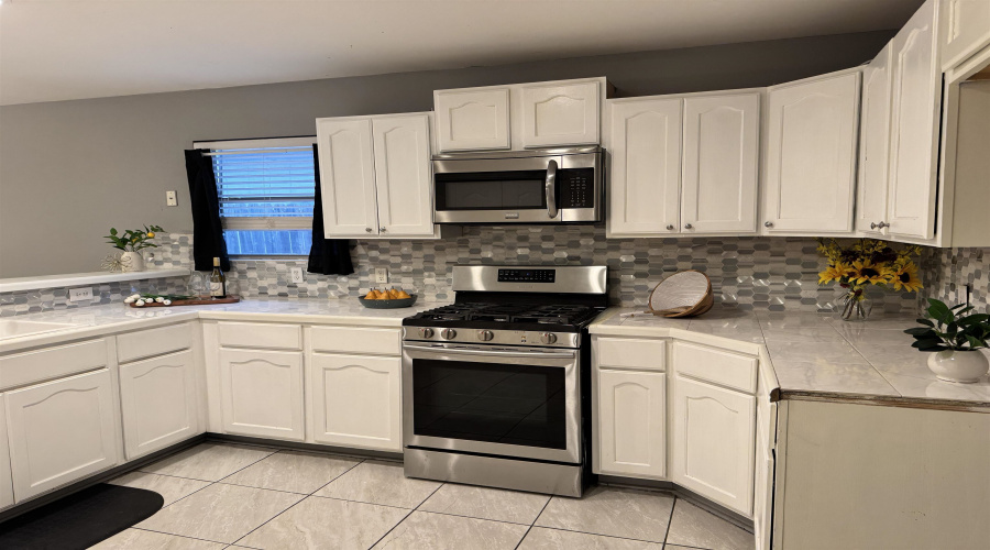 3622 Sereno Dr., Laredo, Texas 78046, 3 Bedrooms Bedrooms, 5 Rooms Rooms,2 BathroomsBathrooms,Residential,For Sale,3622 Sereno Dr.,20260530