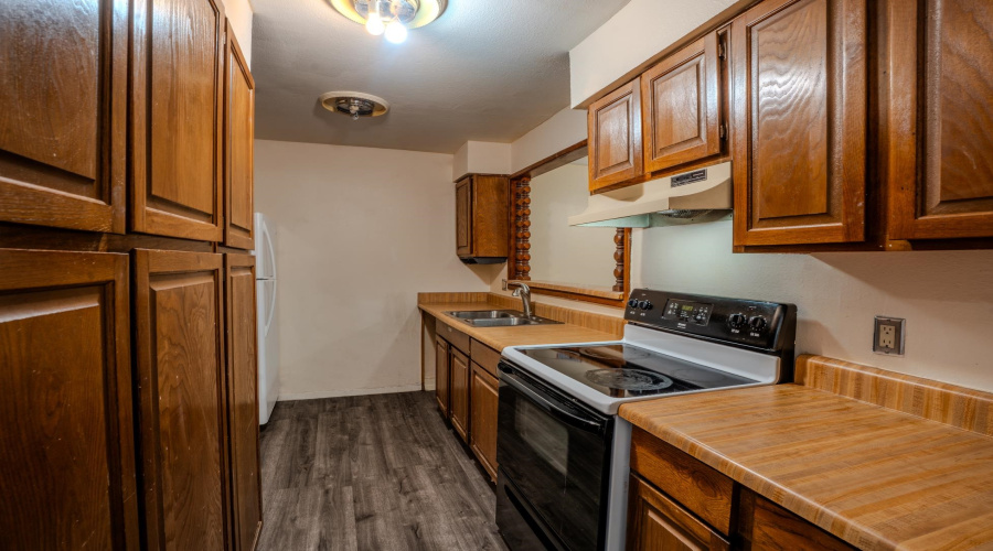 101 W Del Mar Blvd, LAREDO, Texas 78041, 2 Bedrooms Bedrooms, 5 Rooms Rooms,2 BathroomsBathrooms,Residential,For Sale,101 W Del Mar Blvd,20260531