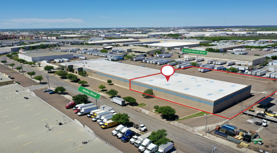 409 Nafta Blvd, Laredo, Texas 78045, 1 Bedroom Bedrooms, 11 Rooms Rooms,2 BathroomsBathrooms,Commercial/industrial,For Rent,409 Nafta Blvd,20260526